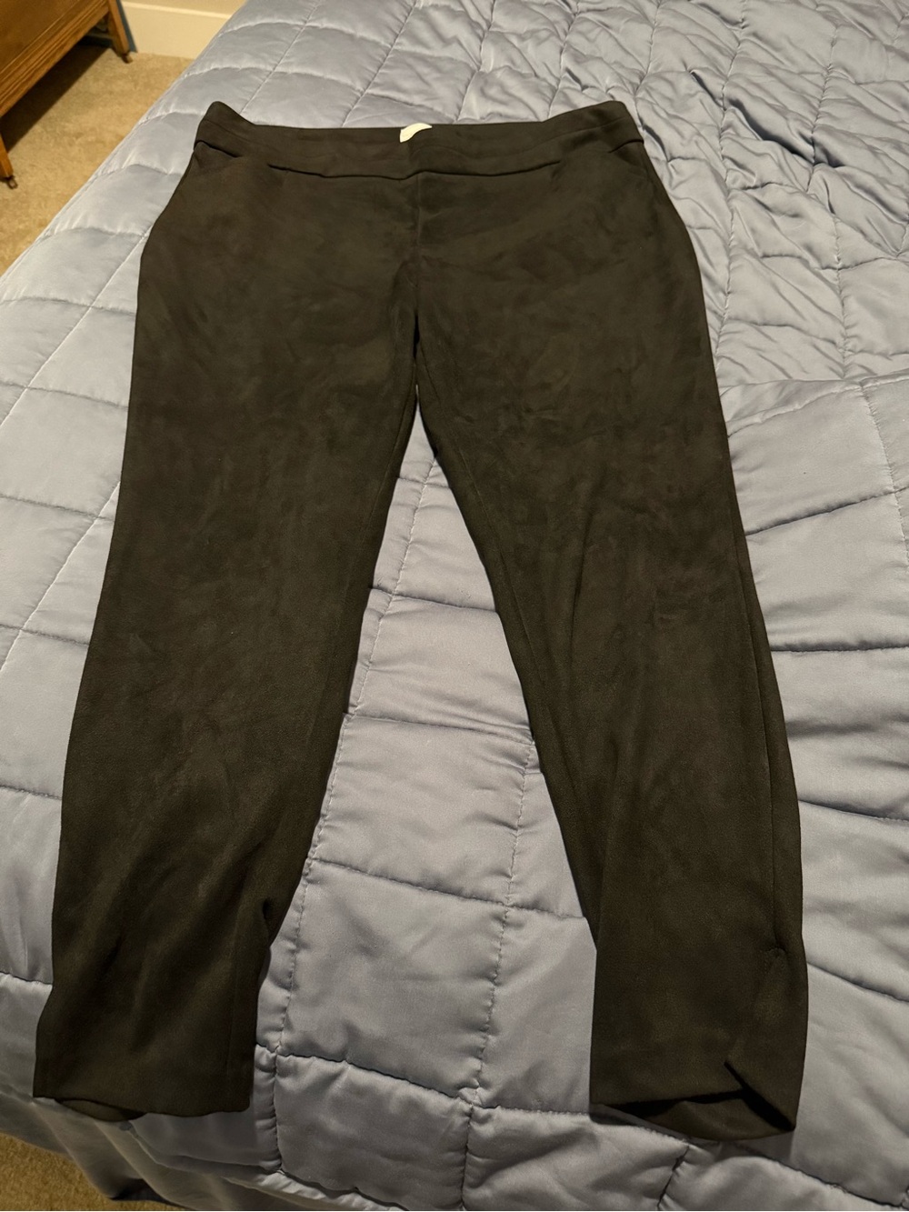 Zac & Rachel Black Ponte Capri Pants